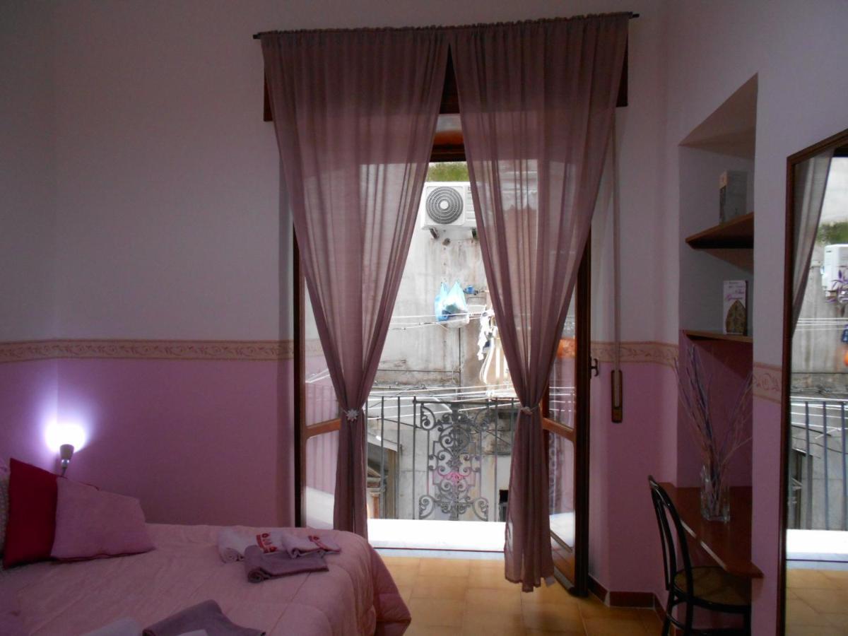 Robby'S House Bed & Breakfast Вико-Экуенсе Экстерьер фото
