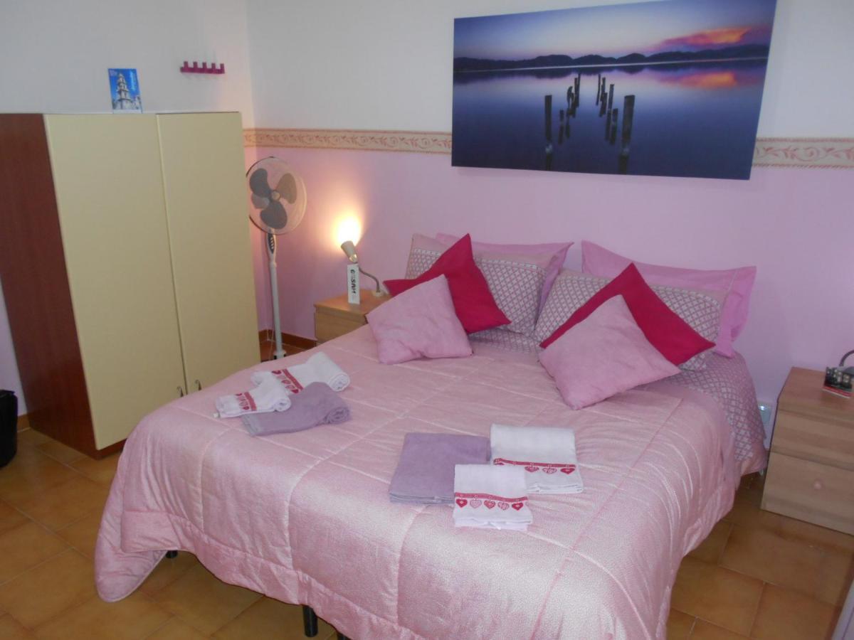 Robby'S House Bed & Breakfast Вико-Экуенсе Экстерьер фото