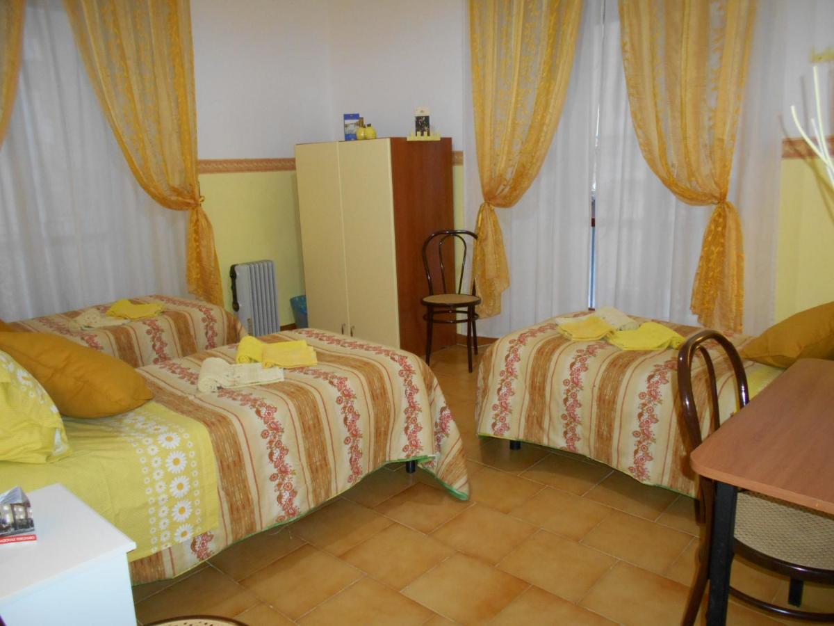 Robby'S House Bed & Breakfast Вико-Экуенсе Экстерьер фото